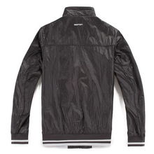 秋日型動派 七匹狼151166淺灰立領夾克，男士百搭茄克新風尚