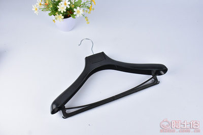青云A-5高檔西裝衣架 專業(yè)與品質(zhì)的細(xì)節(jié)體現(xiàn)