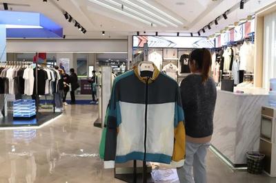 小二選貨 精耕細作二十載，匠心打造男裝樣板店傳奇